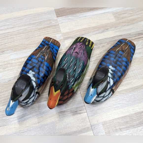 3 Wooden Carved Hand Painted Ducks - Picture 3 of 13